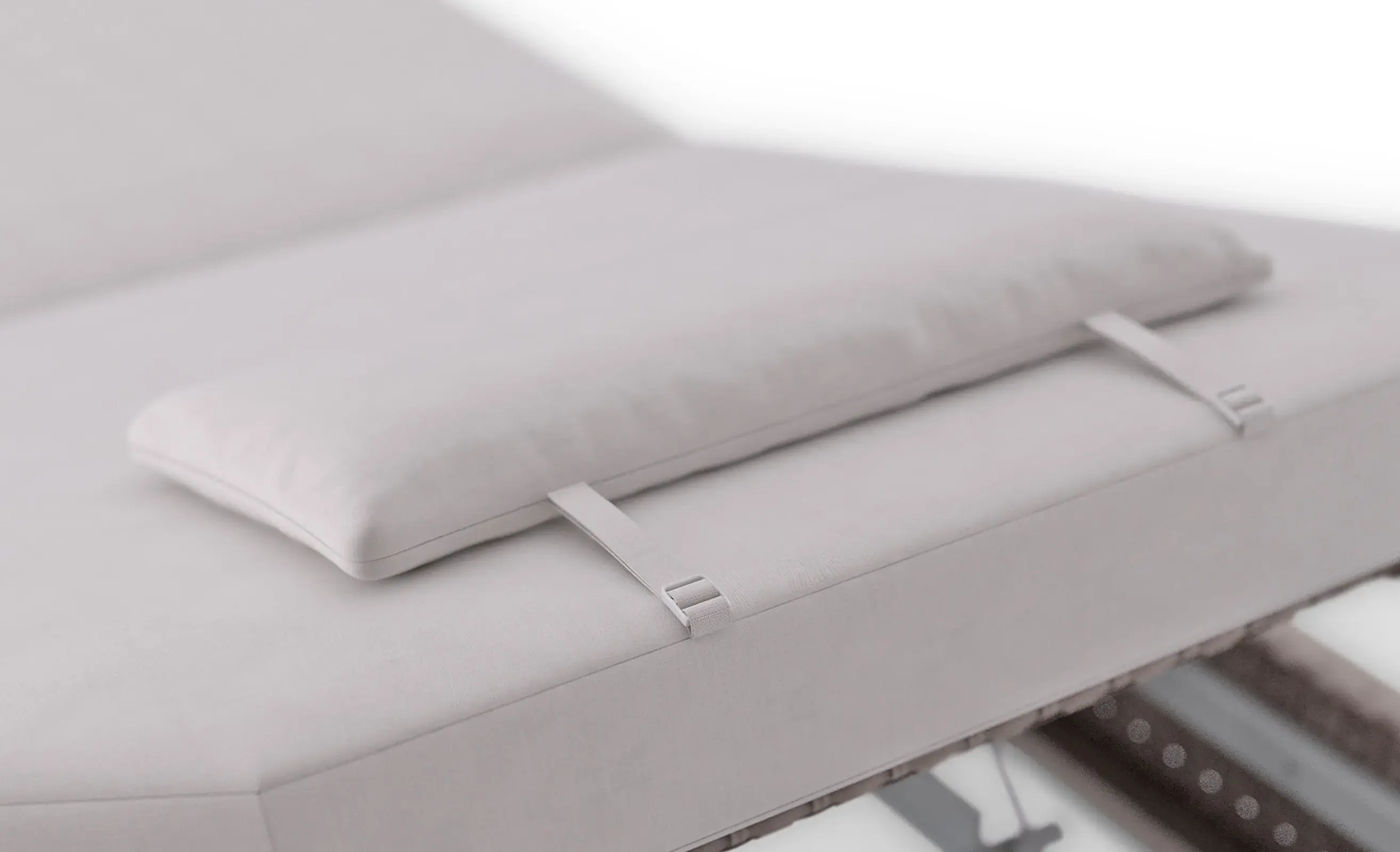 Legacy Wood Sunlounger
