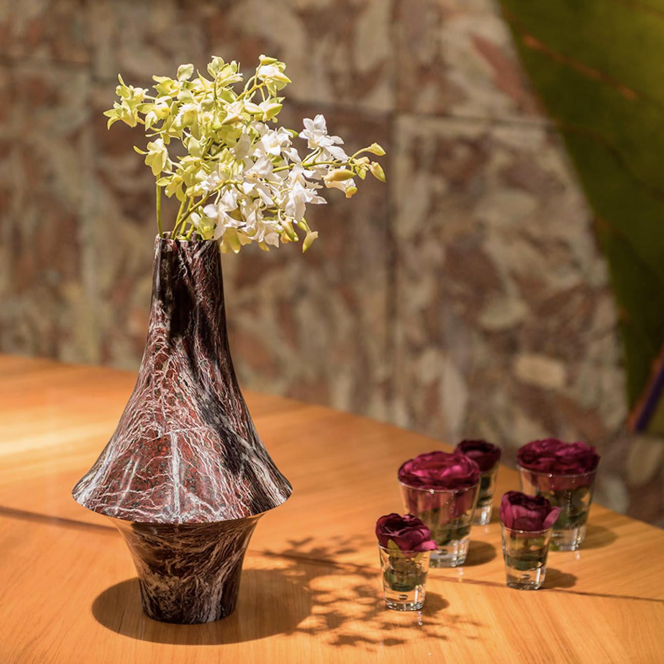 Eccentrico Large Decorative Vase