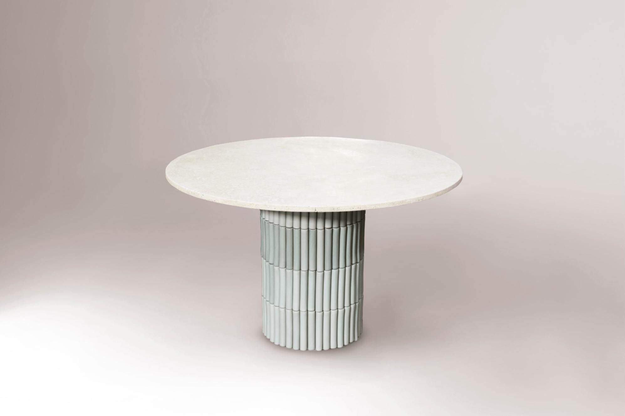 Nouvelle Vague Table