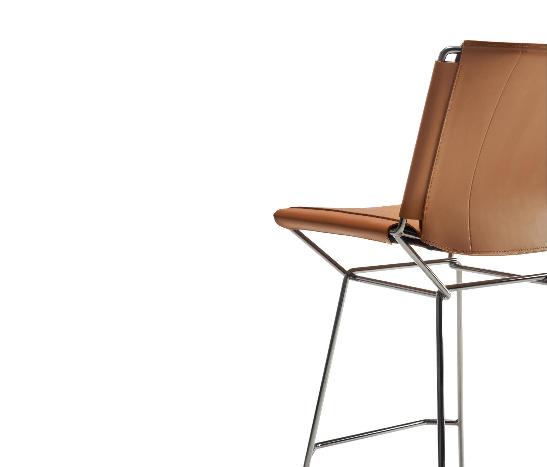 Neil Leather Stool ☞ Colour: Turtledove R906 Col. 29 ☞ Dimensions: Height 96 cm