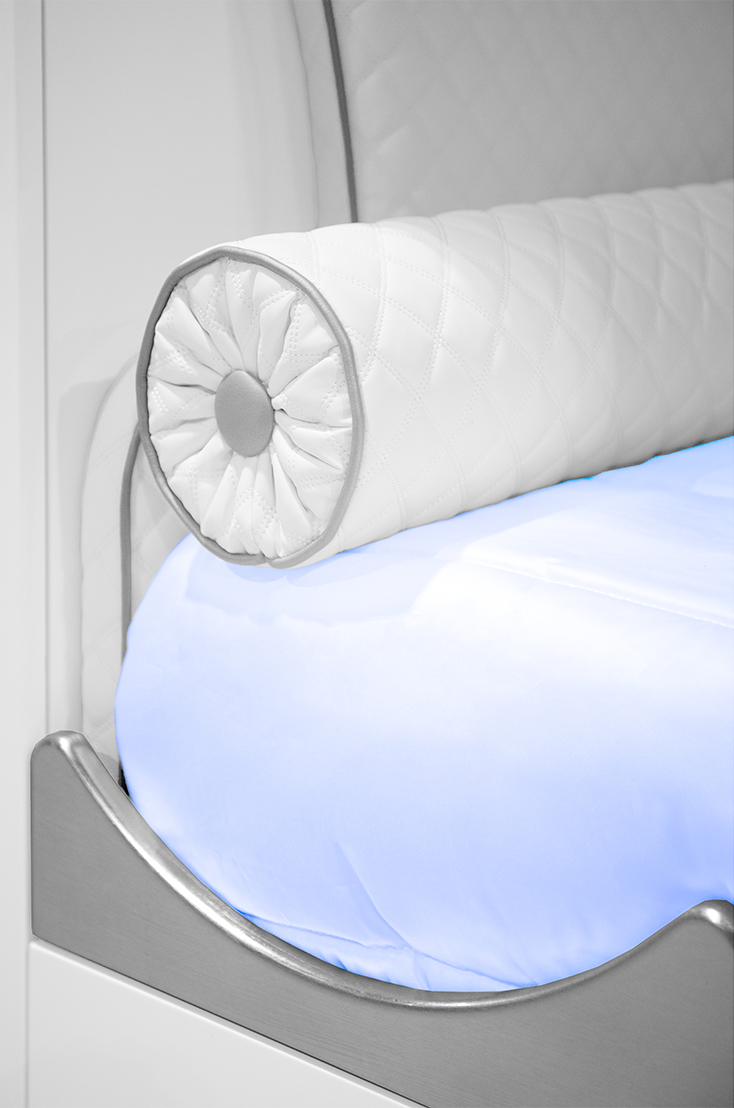 Grand Castle Bed
