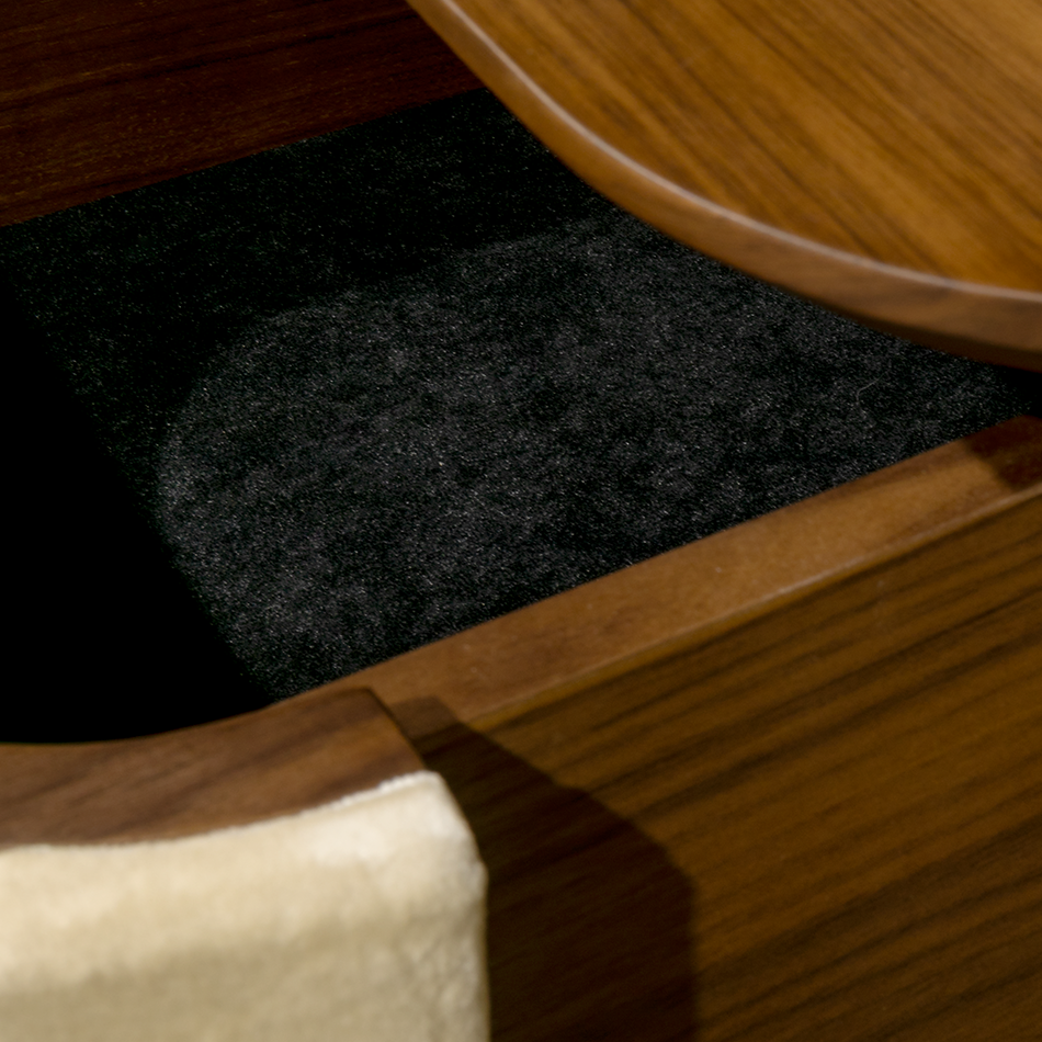 Ellis Desk