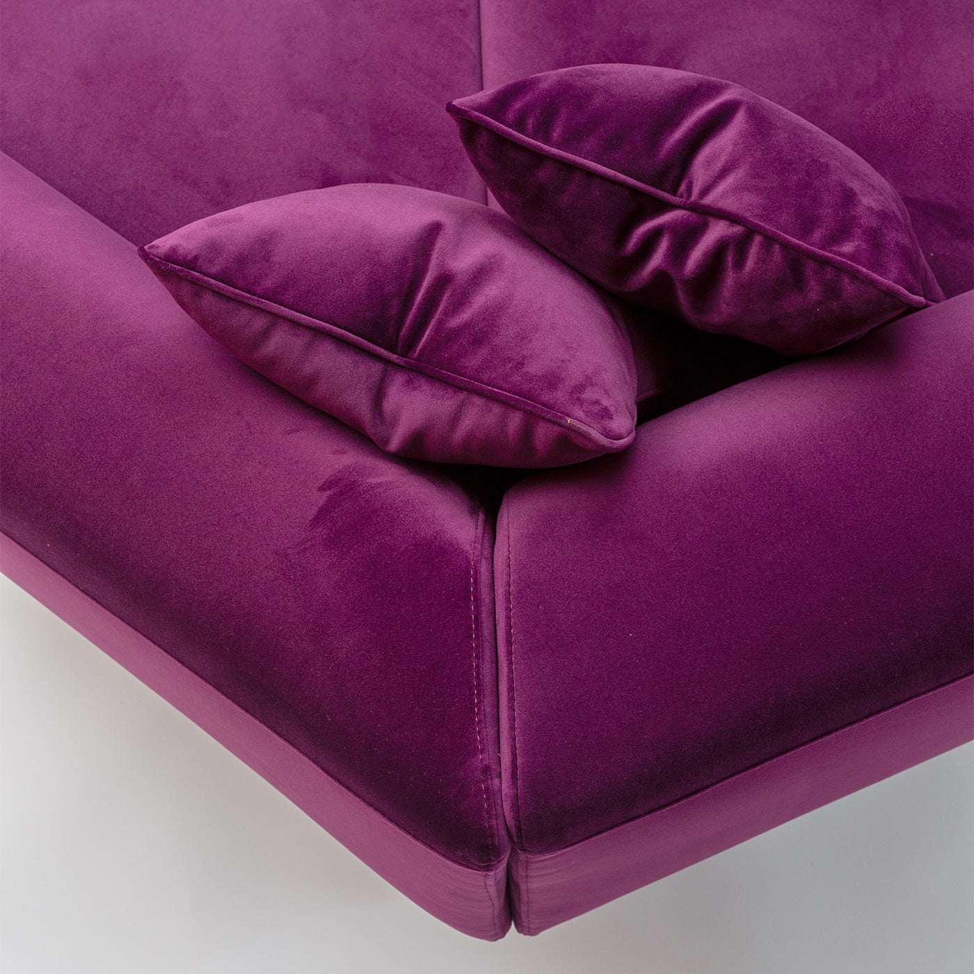 Dubhè Modular Sofa in Fuchsia Tone