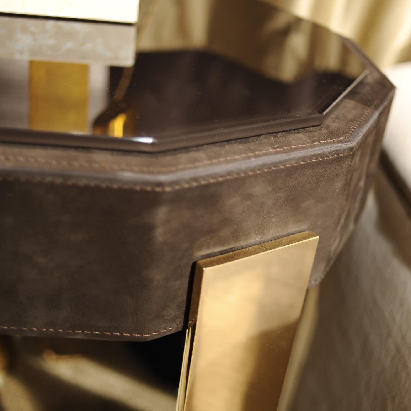 Carthay Black/Gold Side Table | Finishing: Matt Lacquered