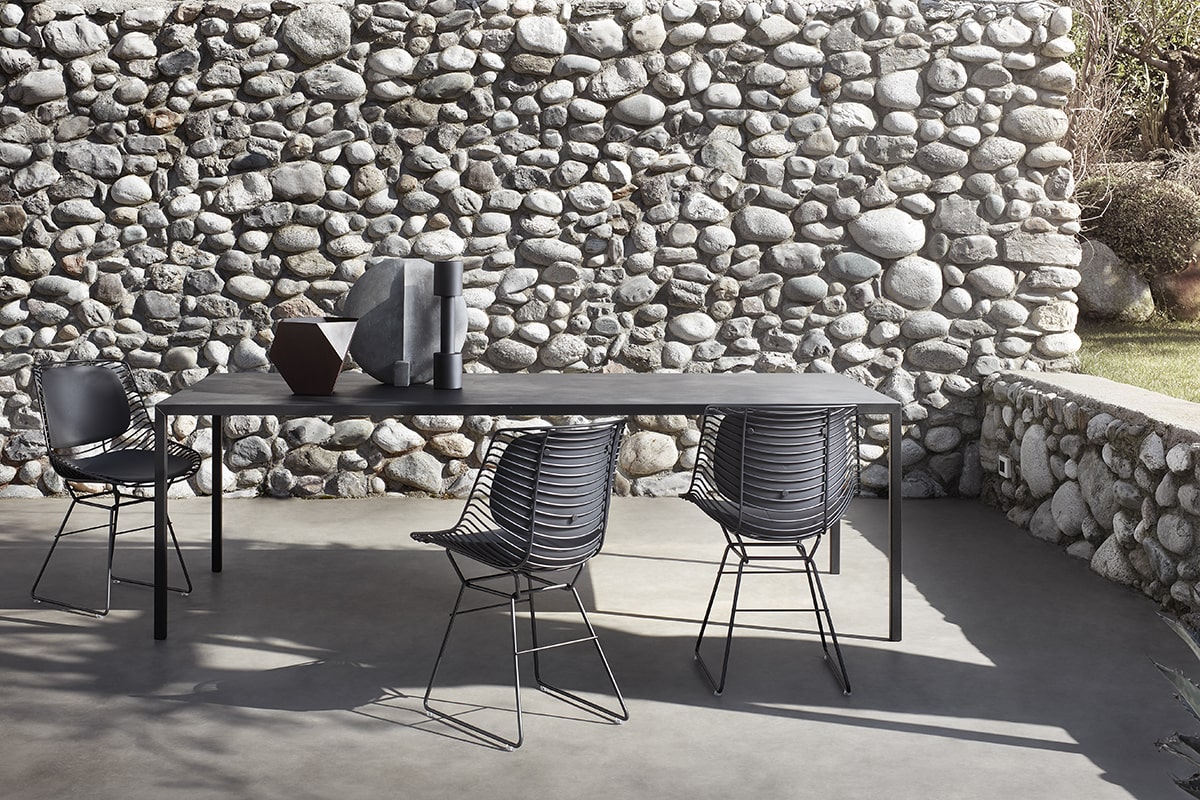 Tense Outdoor Table ☞ Colour: Reconstructed Stone Brick Red X160