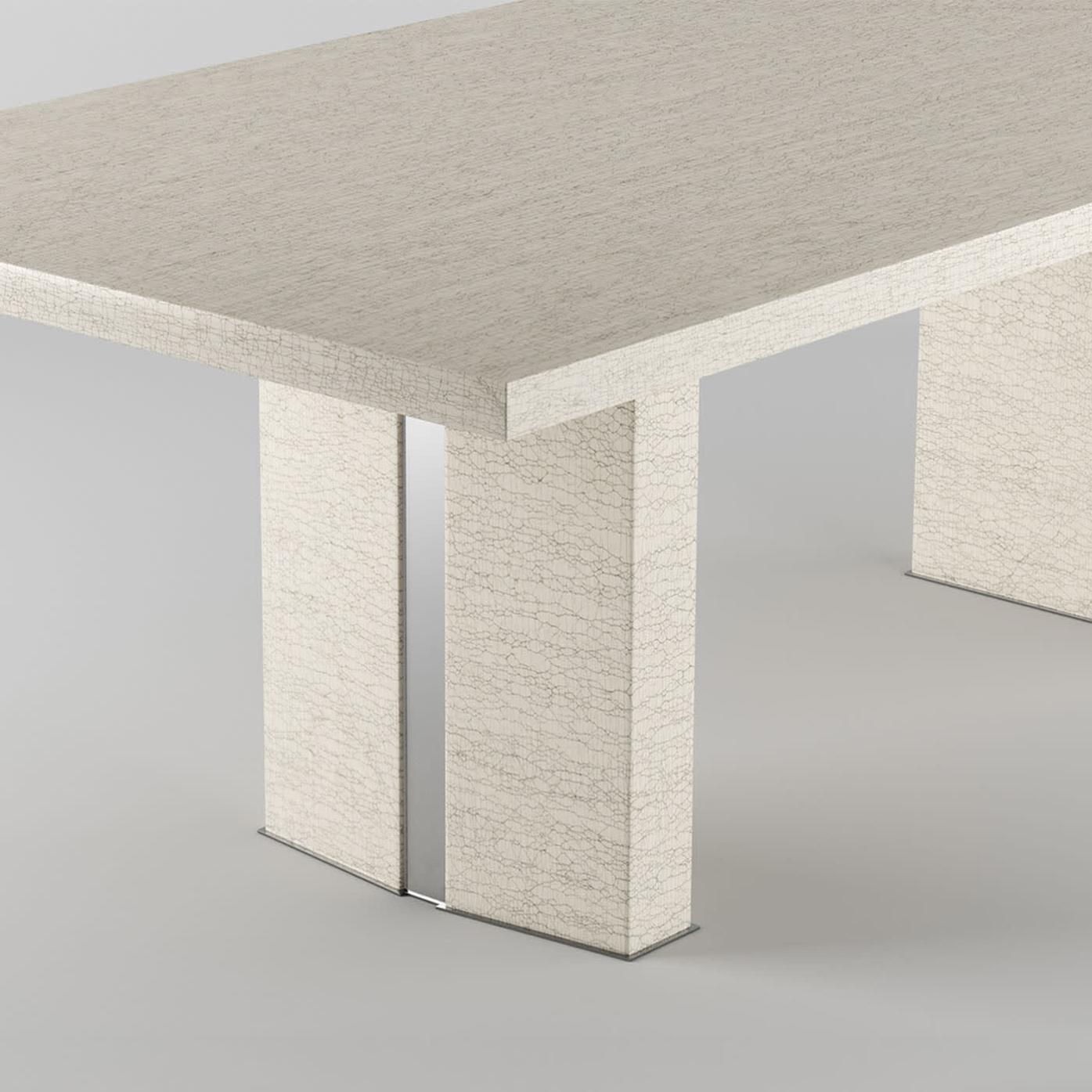 Gemma Table