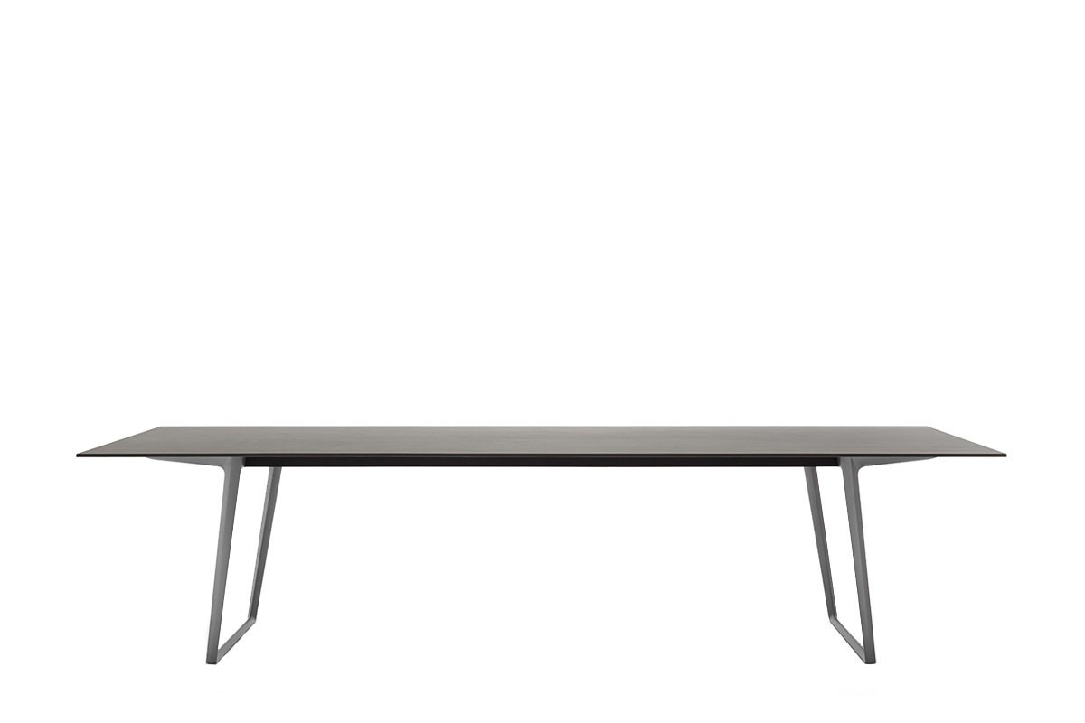 Axy Outdoor Table