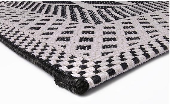 Zoe Border Rug | Size: 235 x 330 cm