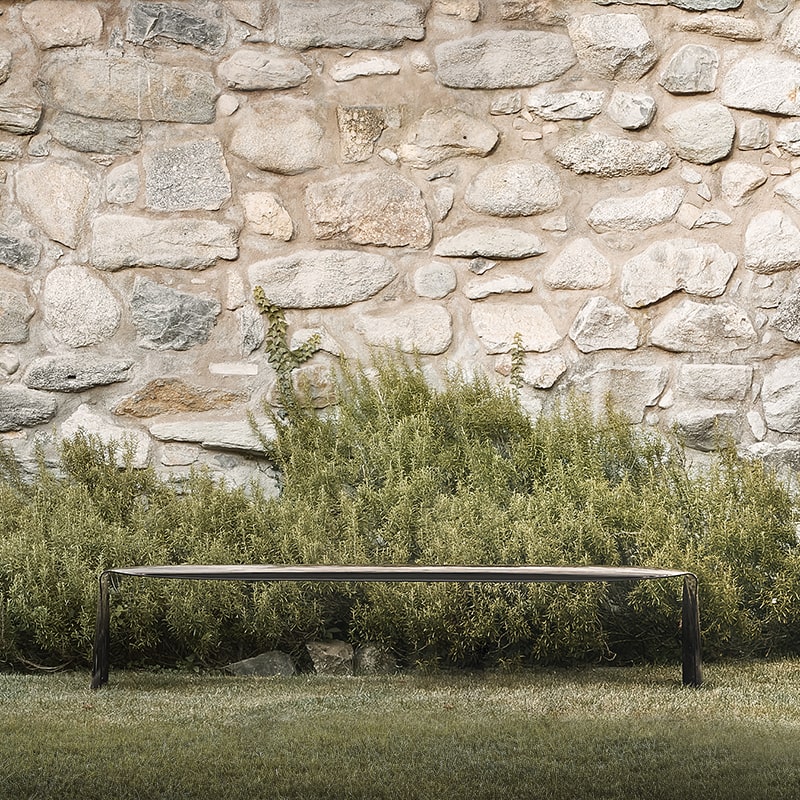 Le Banc Bench Italy ☞ Colour: Matt Painted Aluminium X059 ☞ Dimensions: Length 120 cm