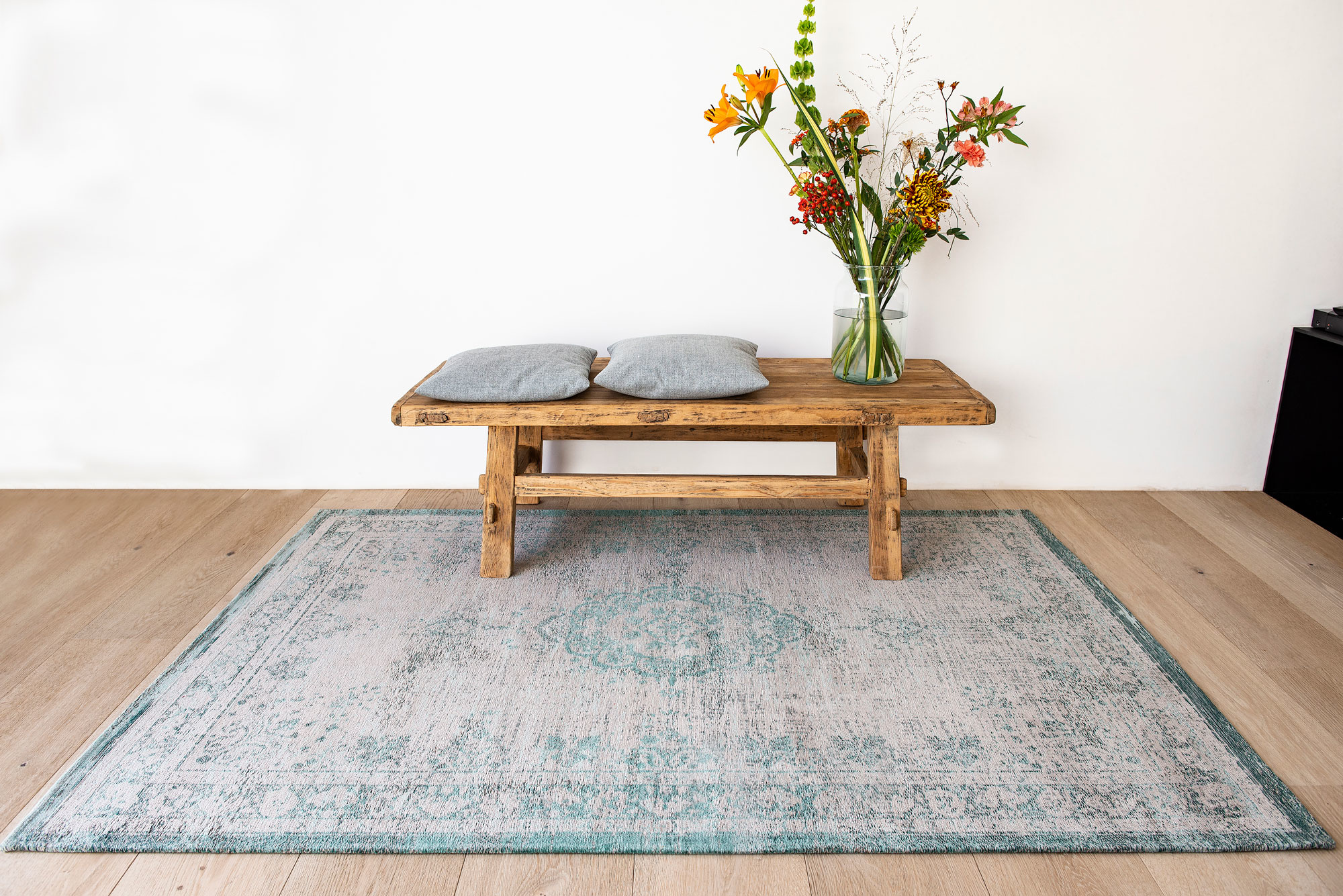 Vintage Style Jade Oyster Rug 8259