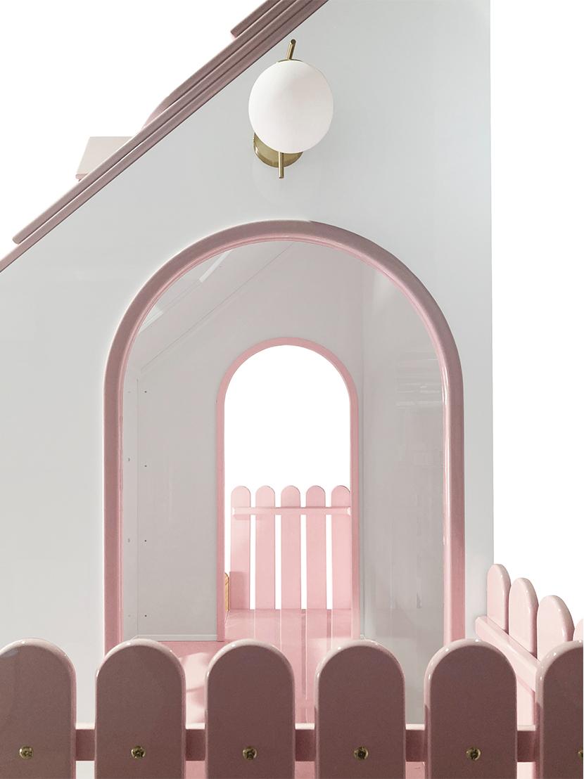 Dolly Playhouse