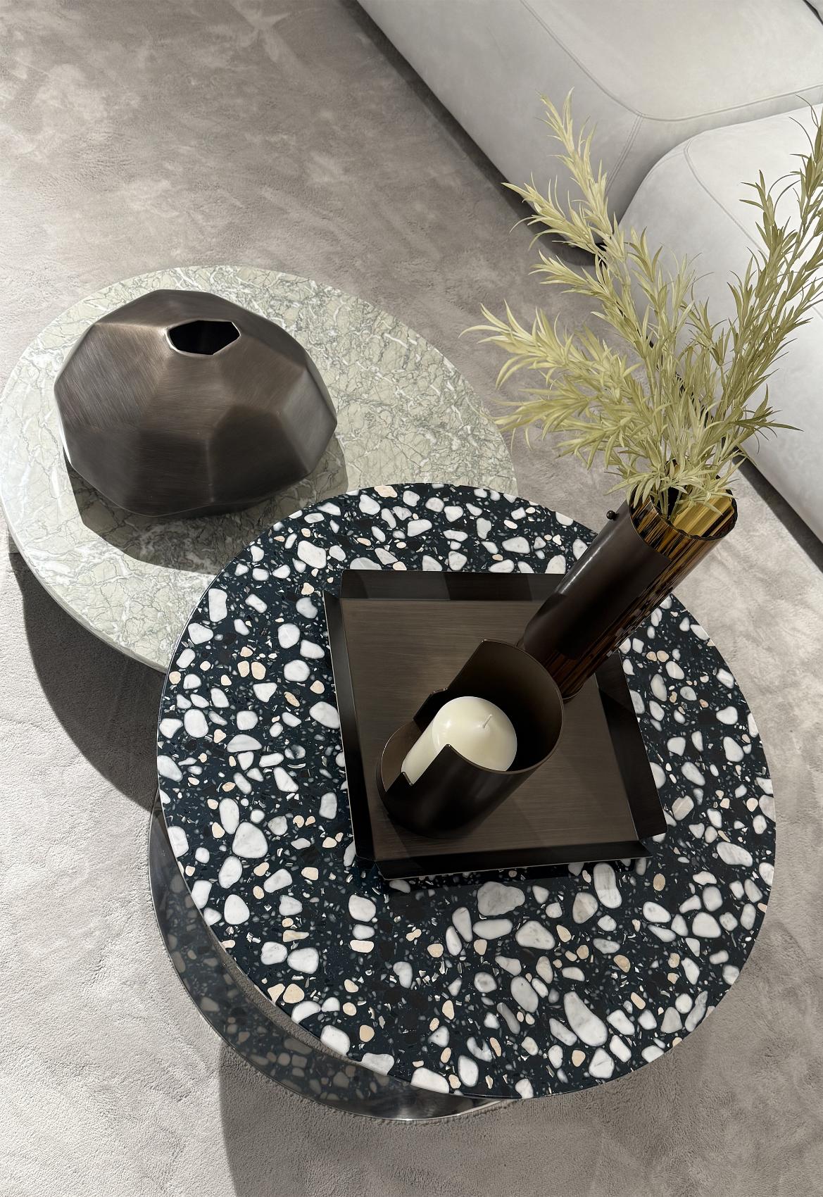 Sface Sculptural Vase