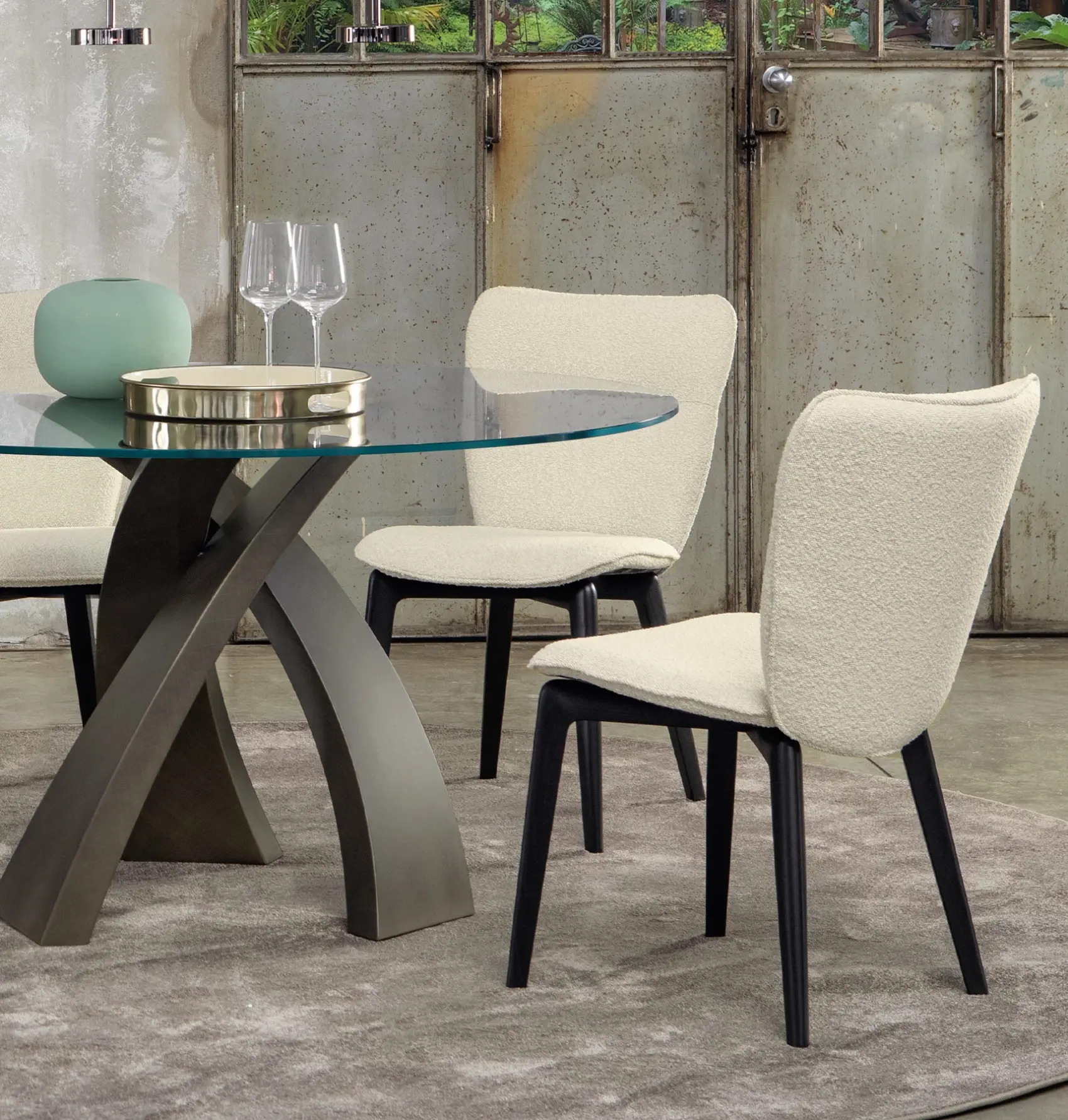 Tender Elegant Chair