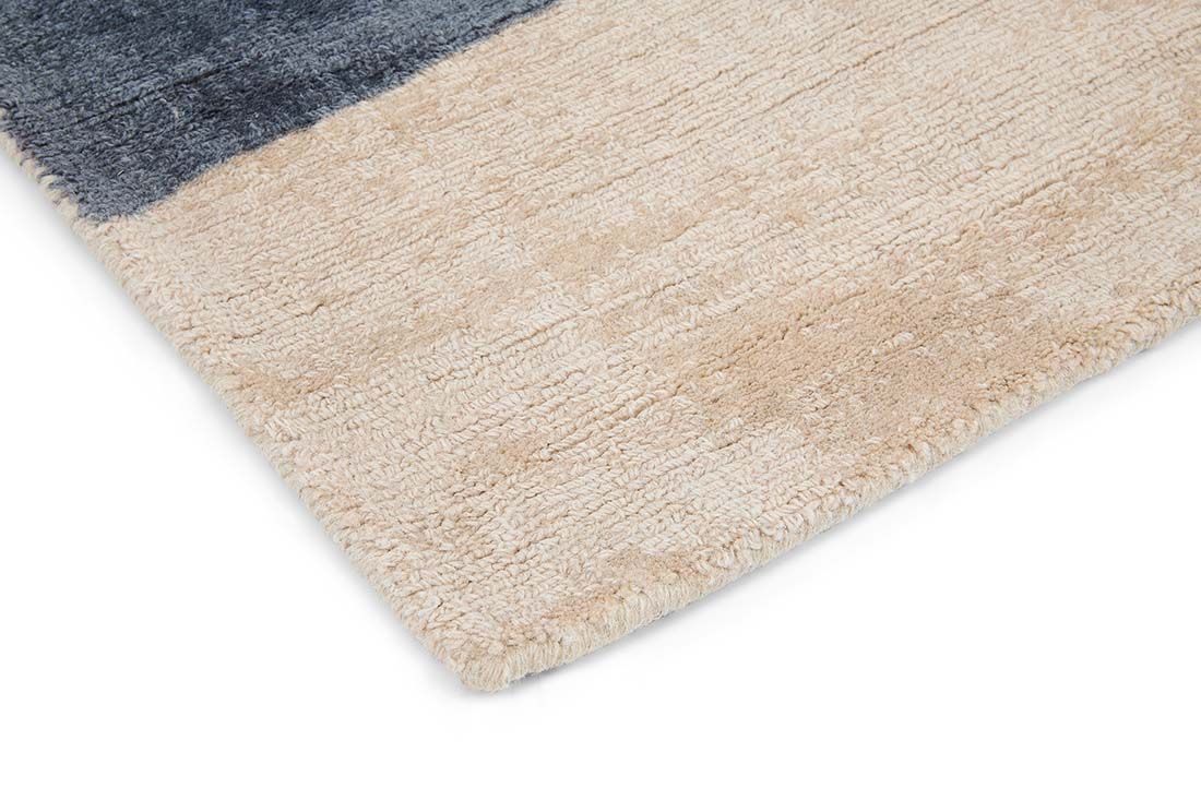 Composition Amber 23701 Rug