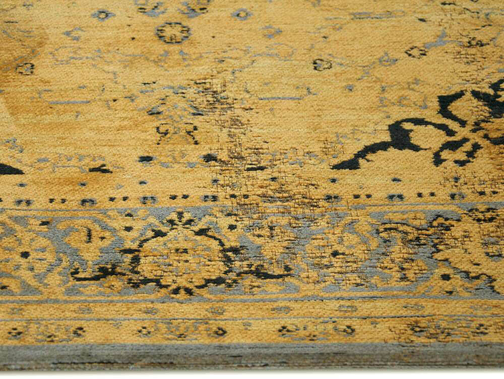 Heriz Saffron Rug