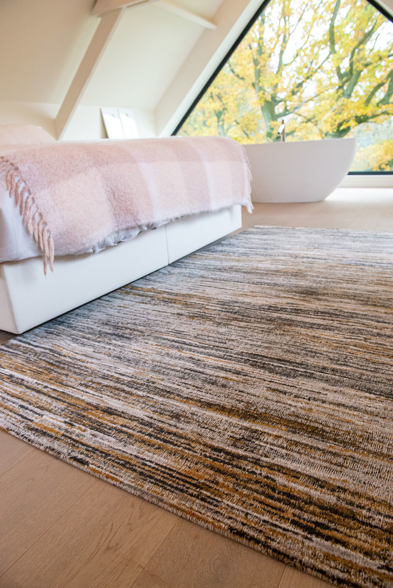 Wood 9124 Rug | Size: 140 x 200 cm