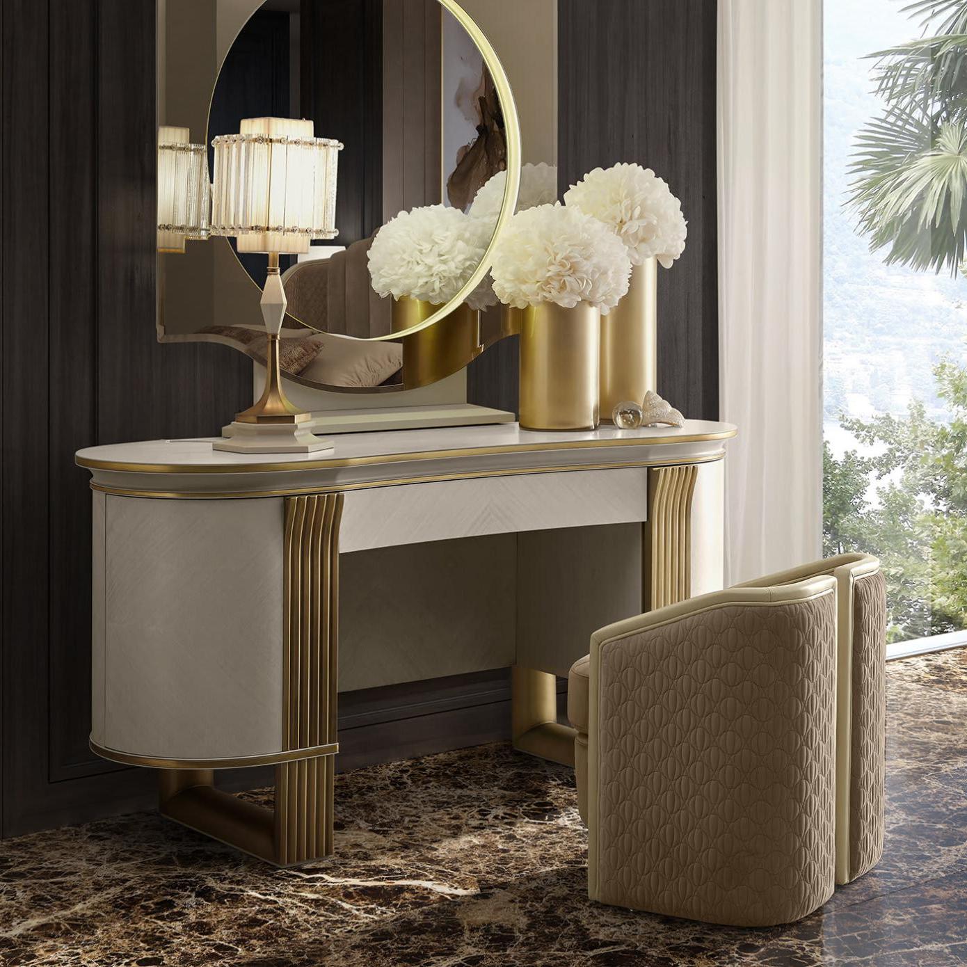 Oliver White and Gold Dressing Table | Configuration: With Mirror