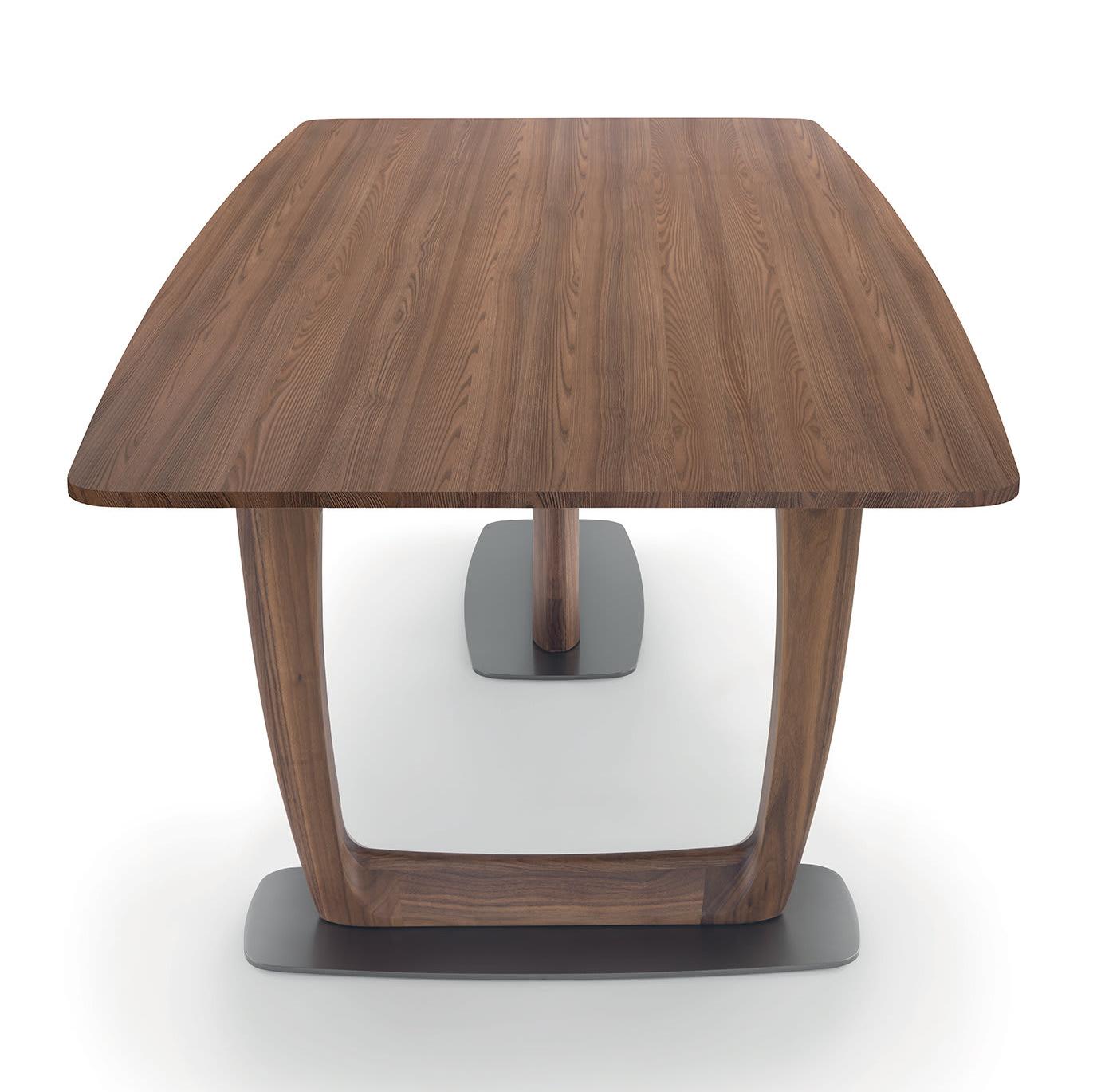 Aaron Table