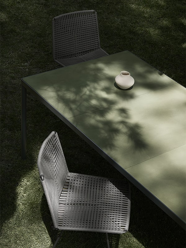 Offset Indoor / Outdoor Table ☞ Use: Outdoor ☞ Structure: Brushed Anodised Aluminium X137 ☞ Top: Reconstructed Stone Sage Green X161