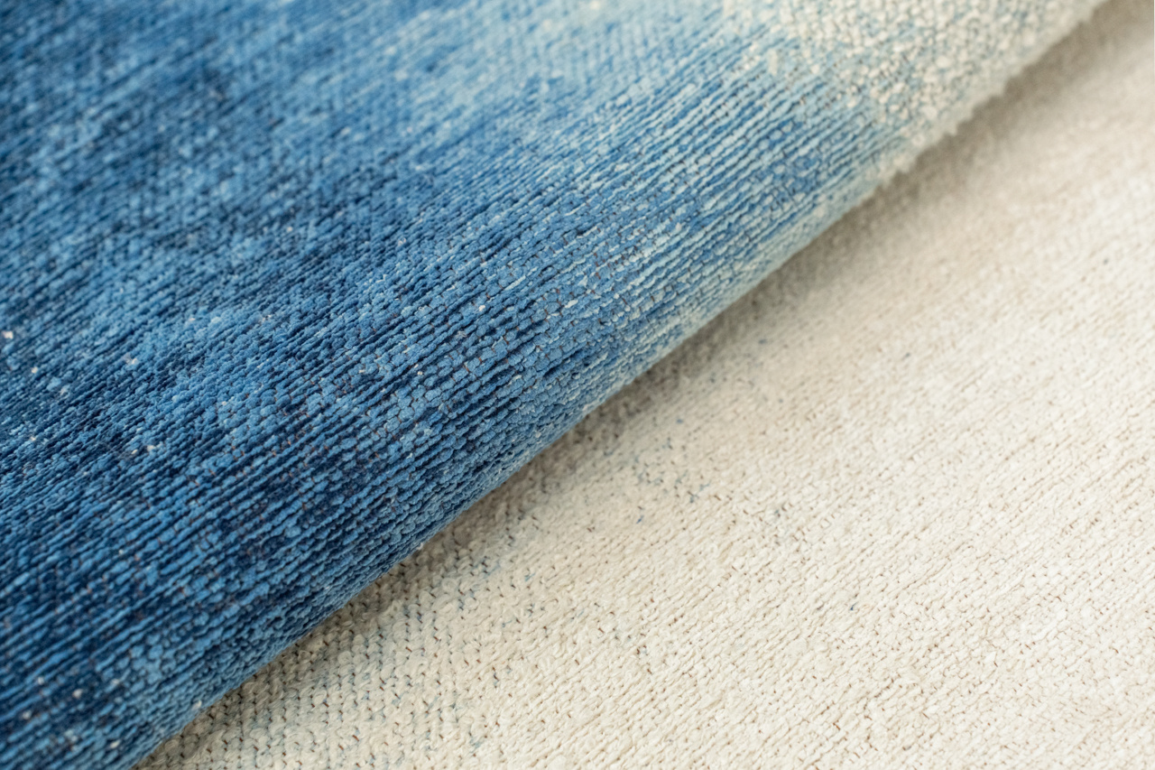 Drop Dream In Blue Rug | Size: 200 × 280 cm