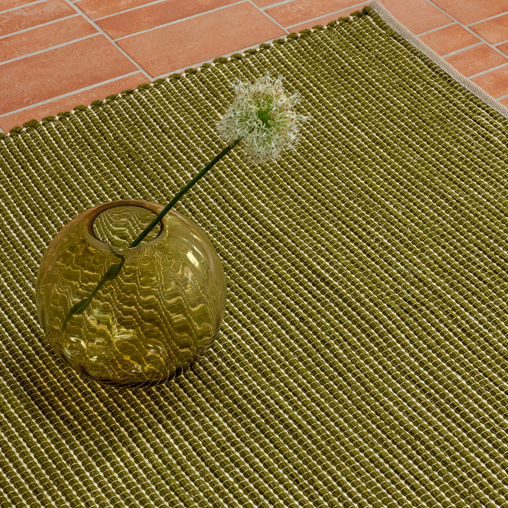Frame Leaf Rug