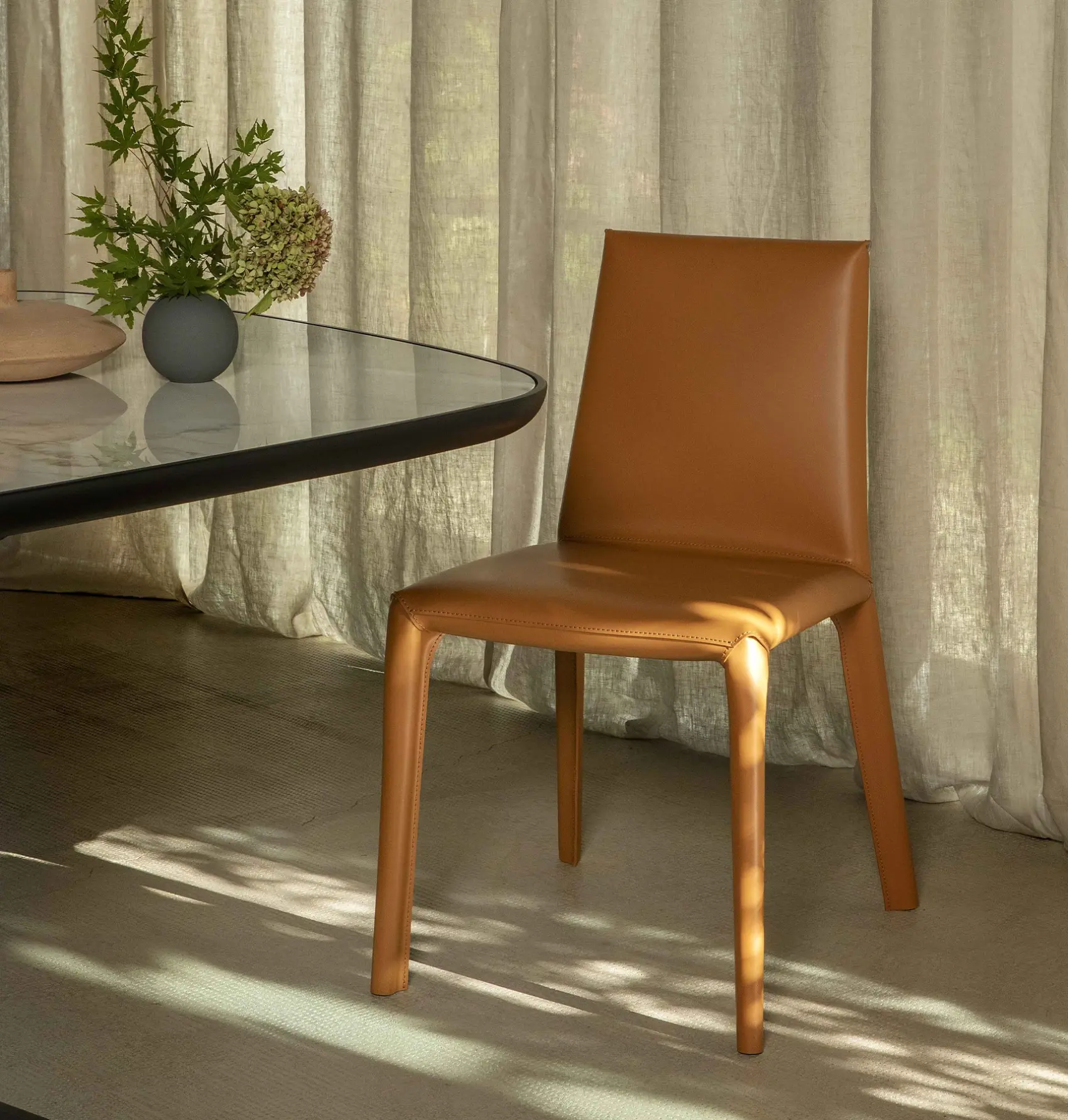 Lisa Cuoio Signature Chair