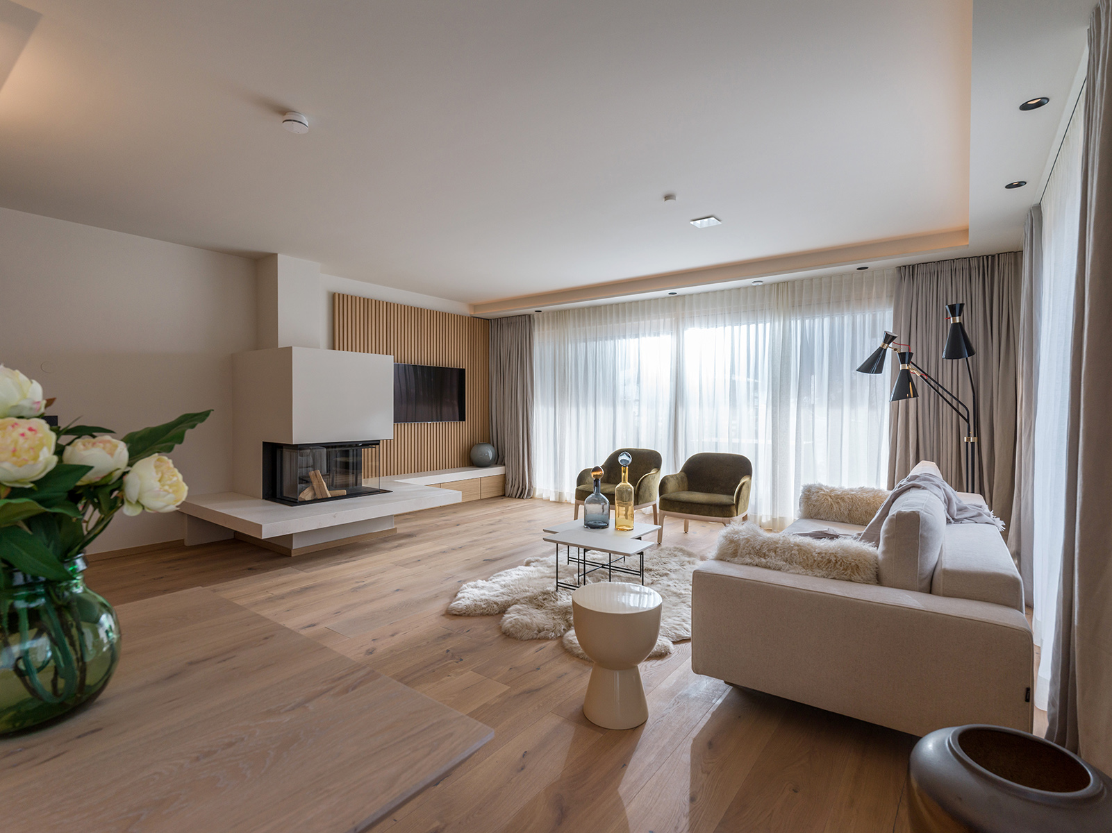 Pathfinder Floor Lamp - 2