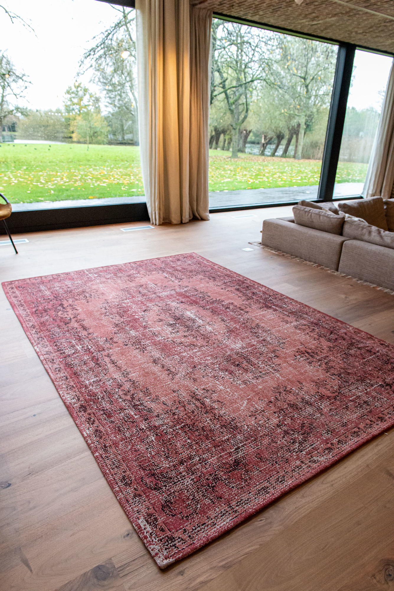 Borgia Red 9141 Rug