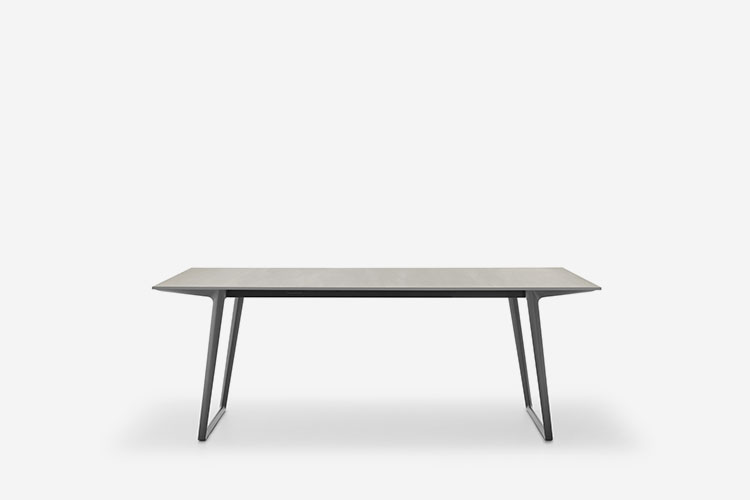 Axy Outdoor Table