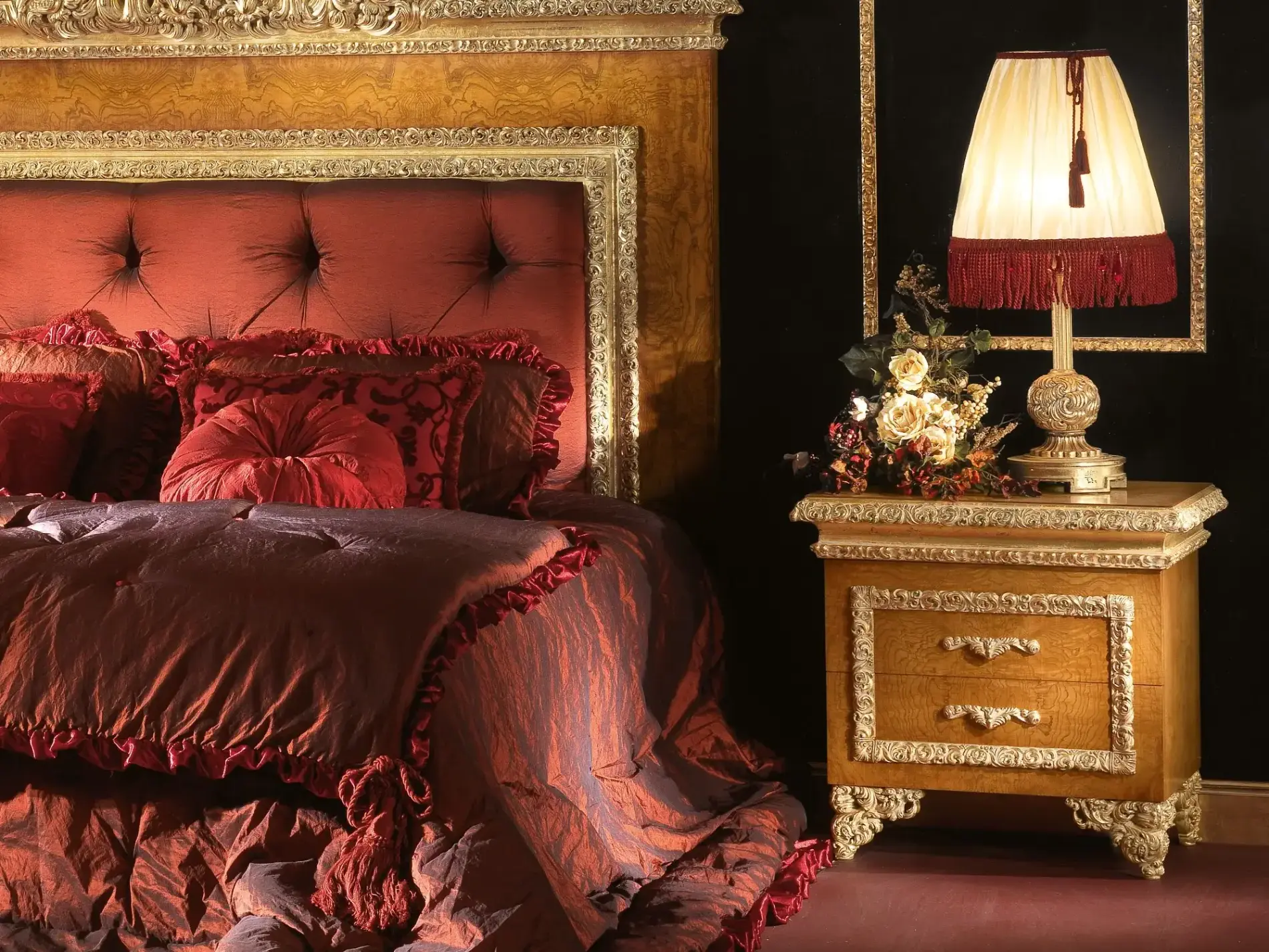 Royal Nightstand Lamp