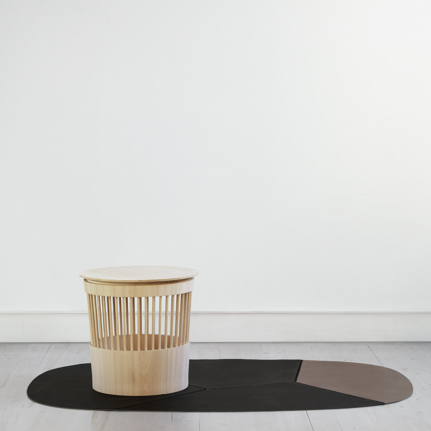Canestro Basket And Side Table