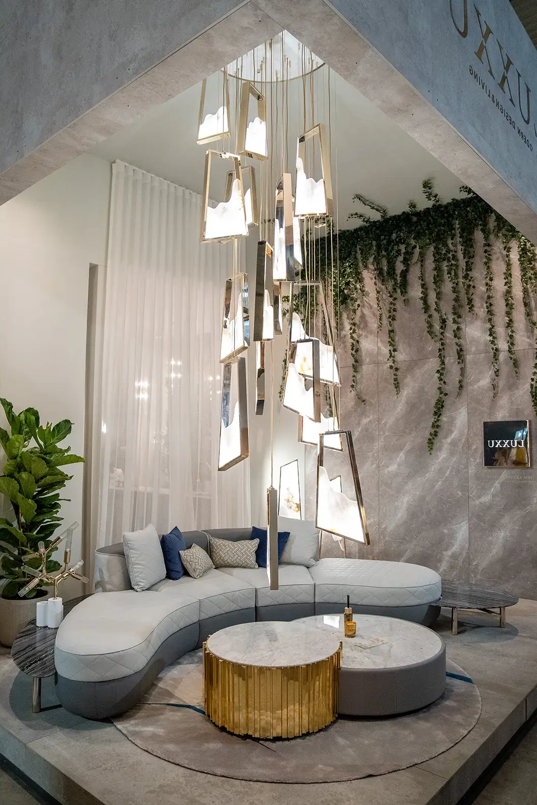 Majestic Aura Chandelier - 15