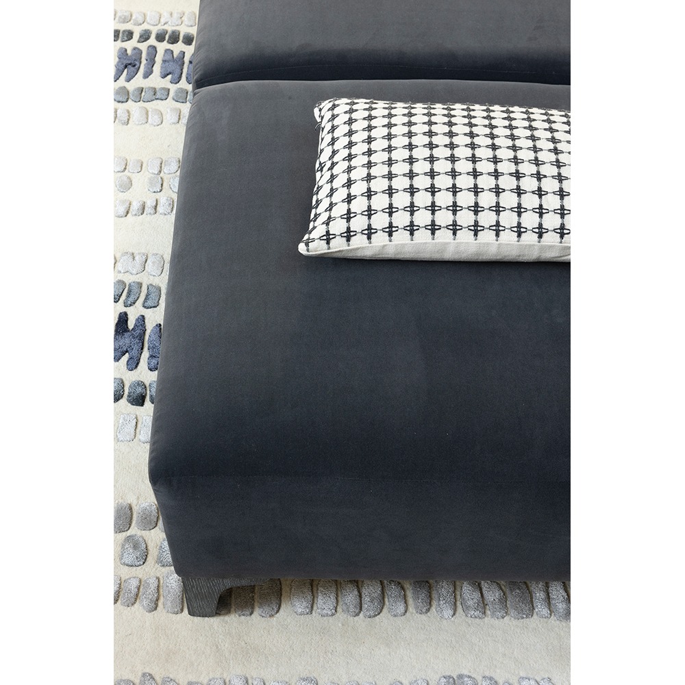 Maliana Noir 50 × 35 Cushion