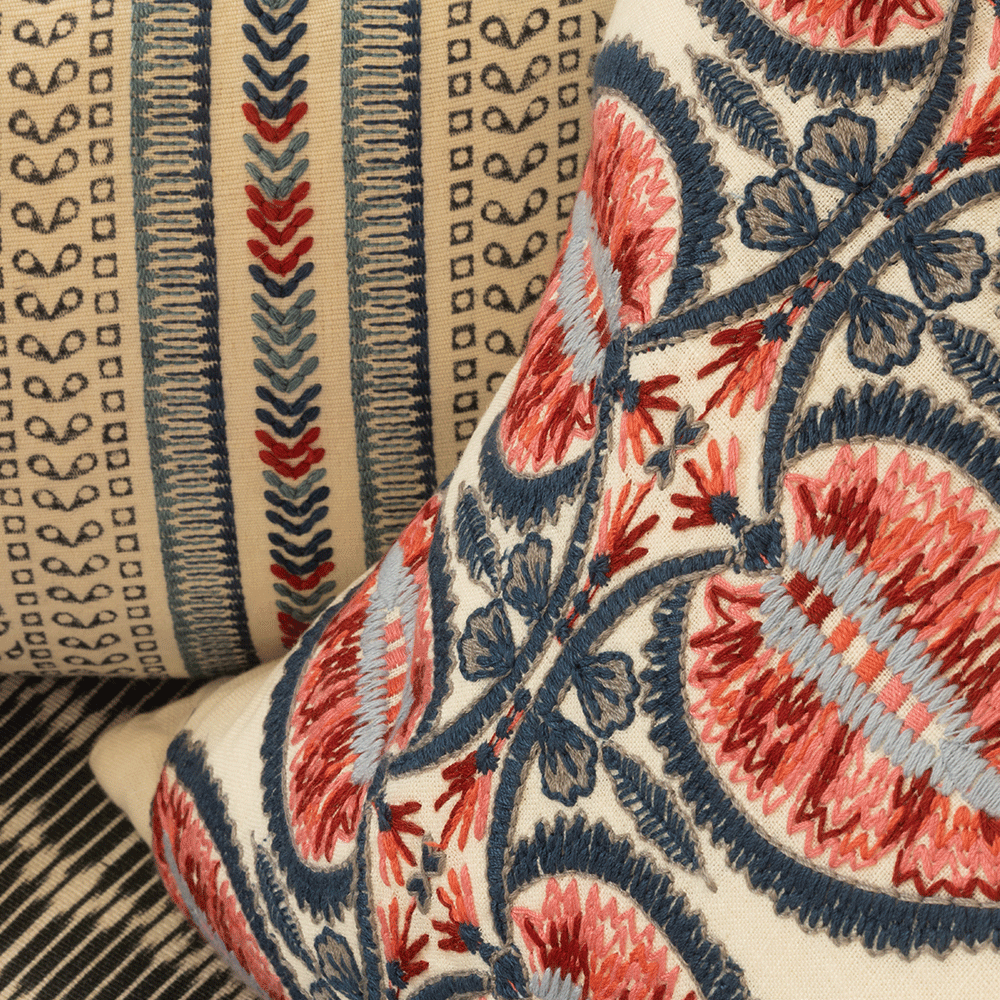 Montacute Rouge 60 × 40 Cushion