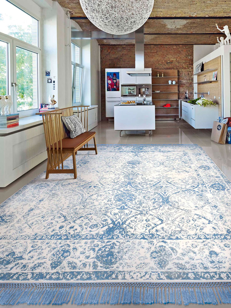 Light Blue Luxury Rug