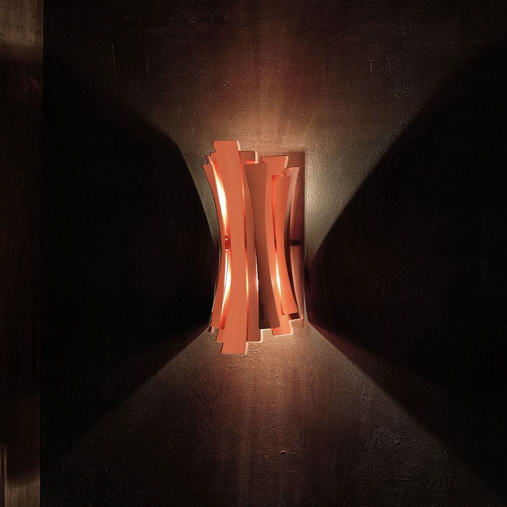 Refined Wall Lamp
