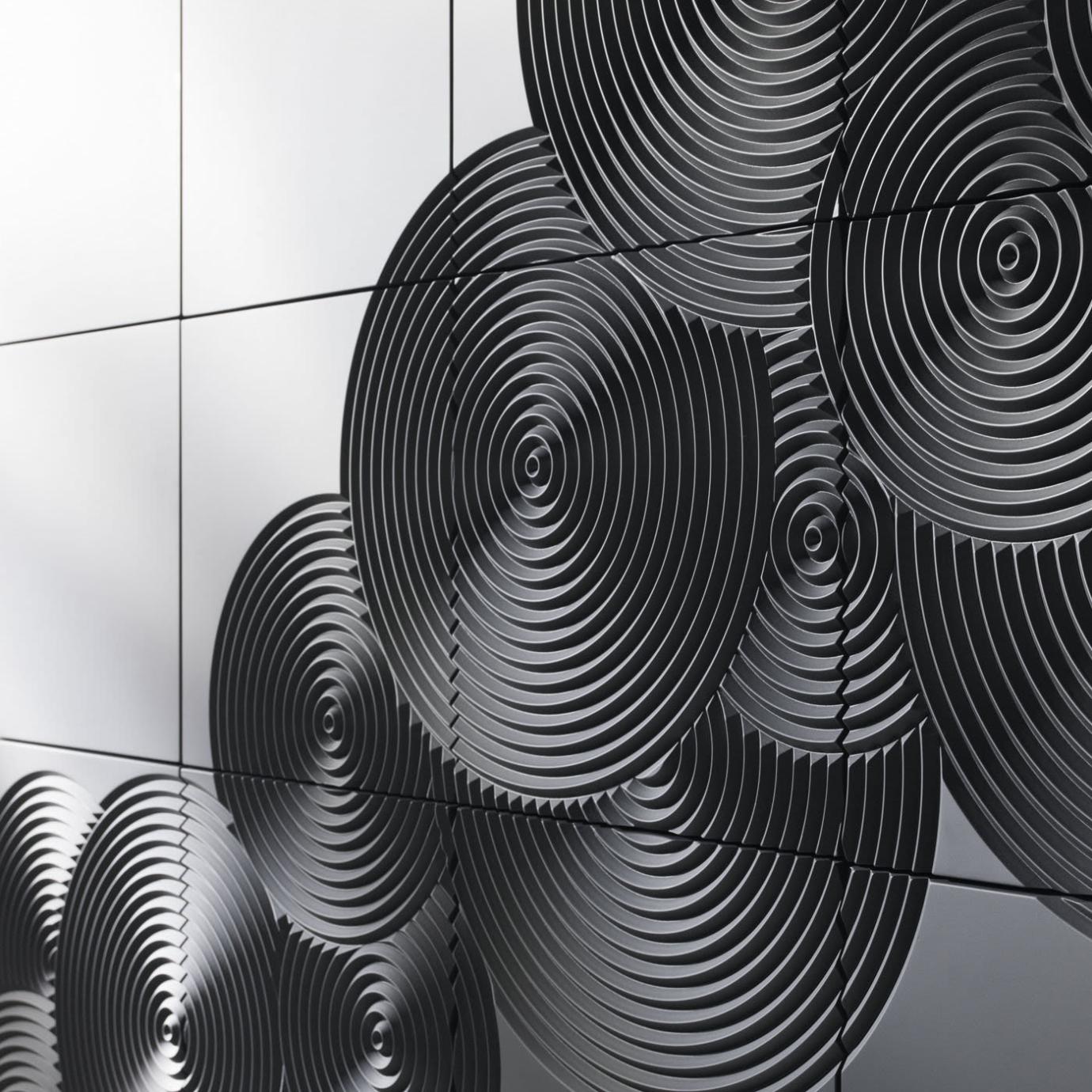 Gong Black Cabinet