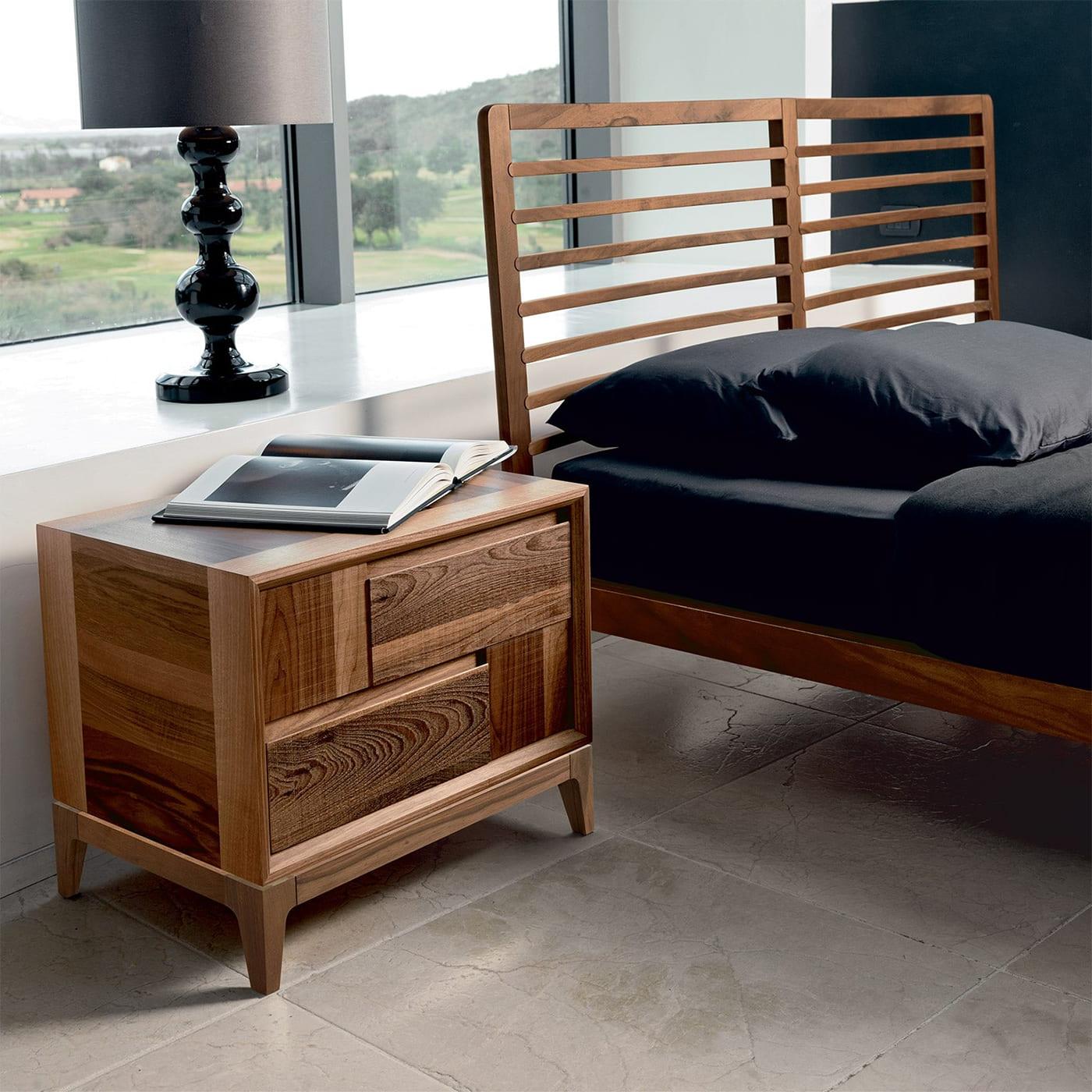 Trama e Ordito Artisan Brown Nightstand