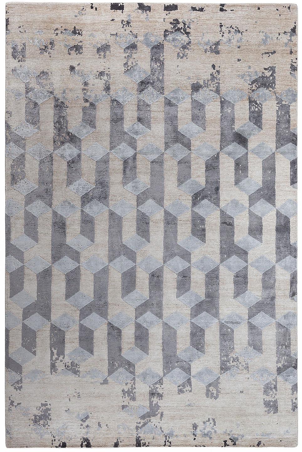 Faded Hand-Knotted Rug | Size: 270 x 360 cm