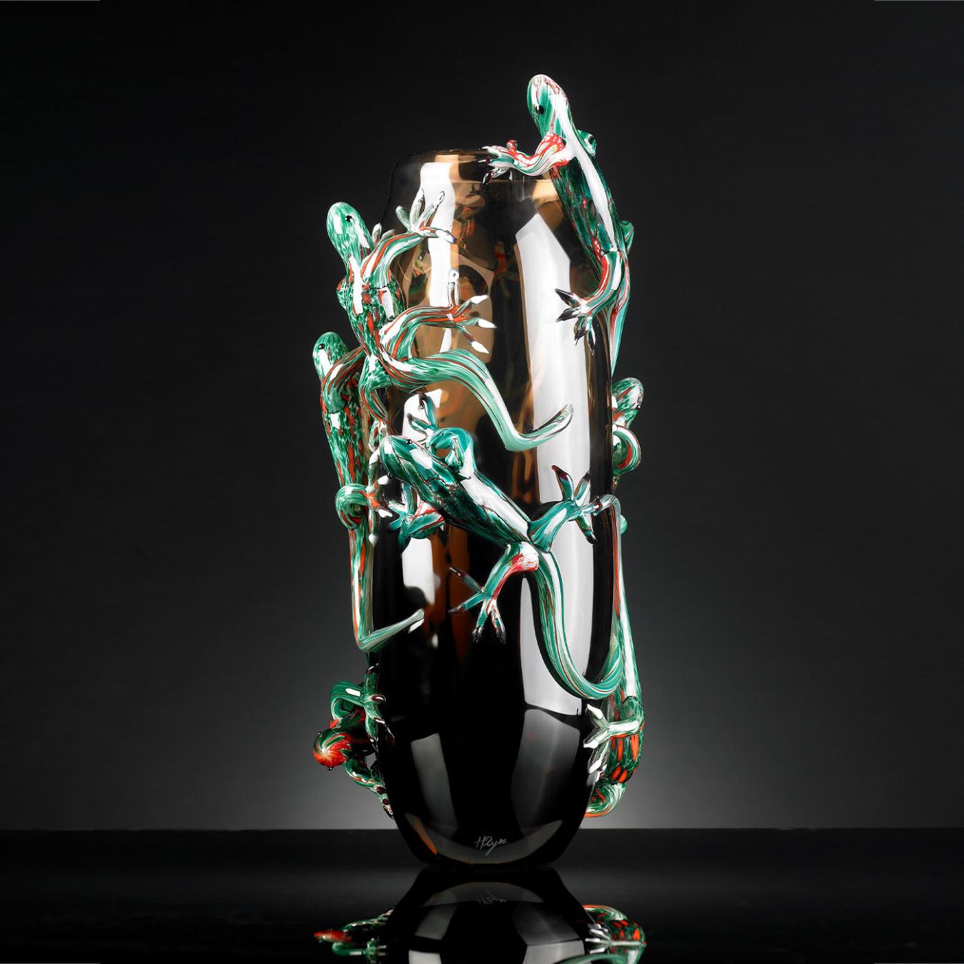 Large Geckos Artisan Vase