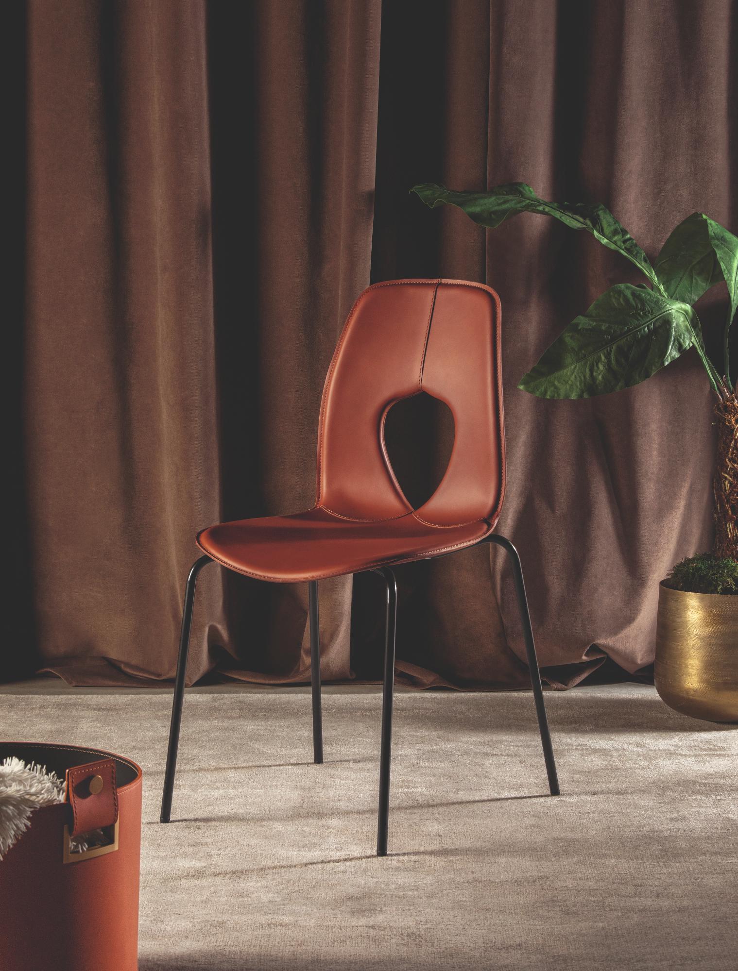 Hole Chair