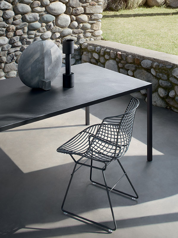 Tense Outdoor Table | Colour: Reconstructed Stone White Calce X131