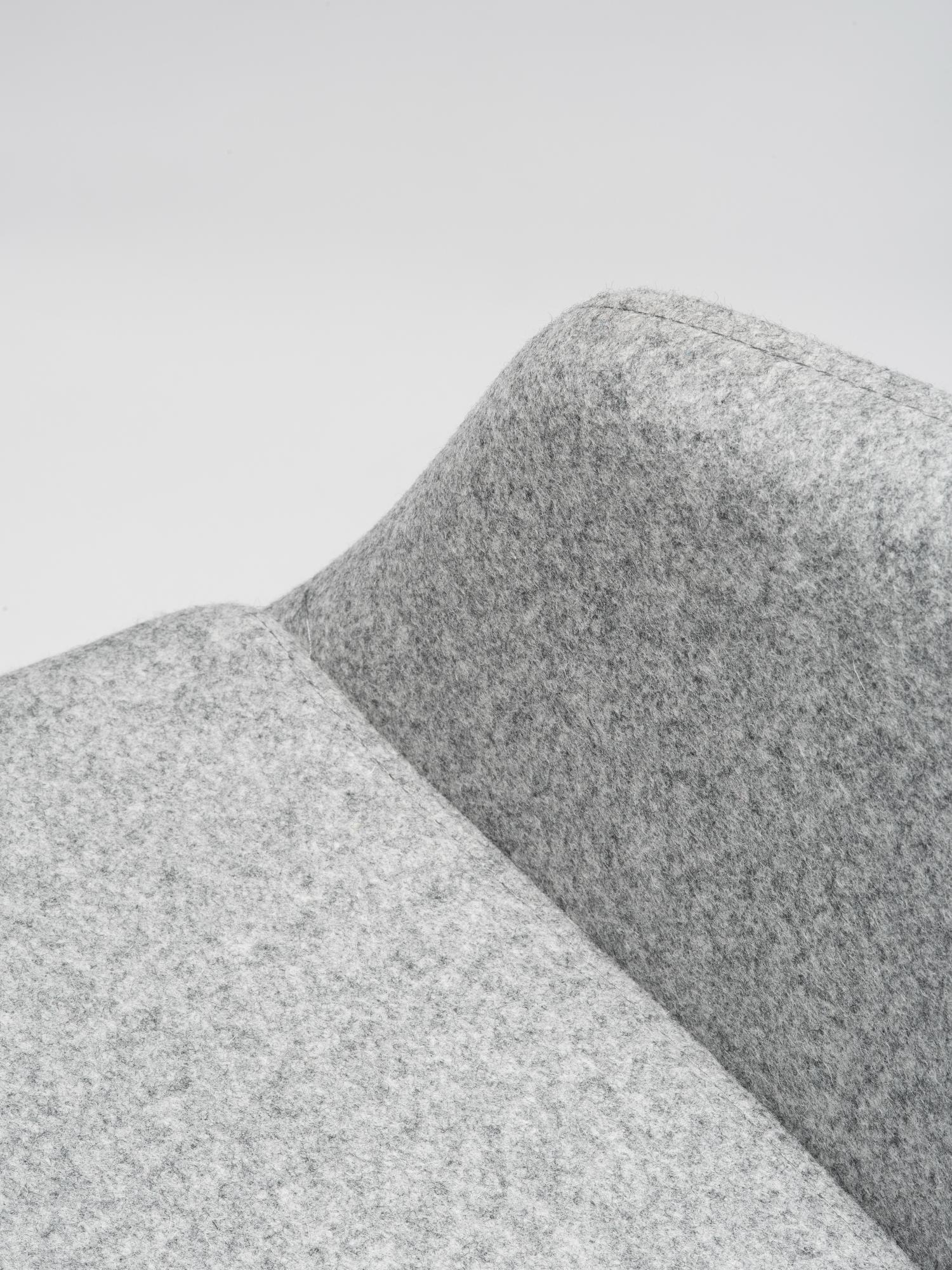 So-Pretty Gray Curved Chair