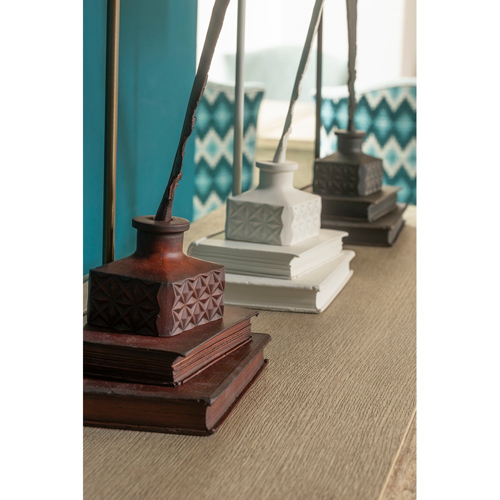 Tom Table Lamp Leather Finish