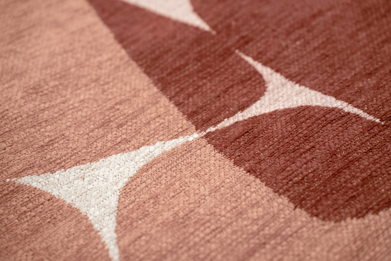 Stones Cherry Mocha Rug | Size: 140 × 200 cm