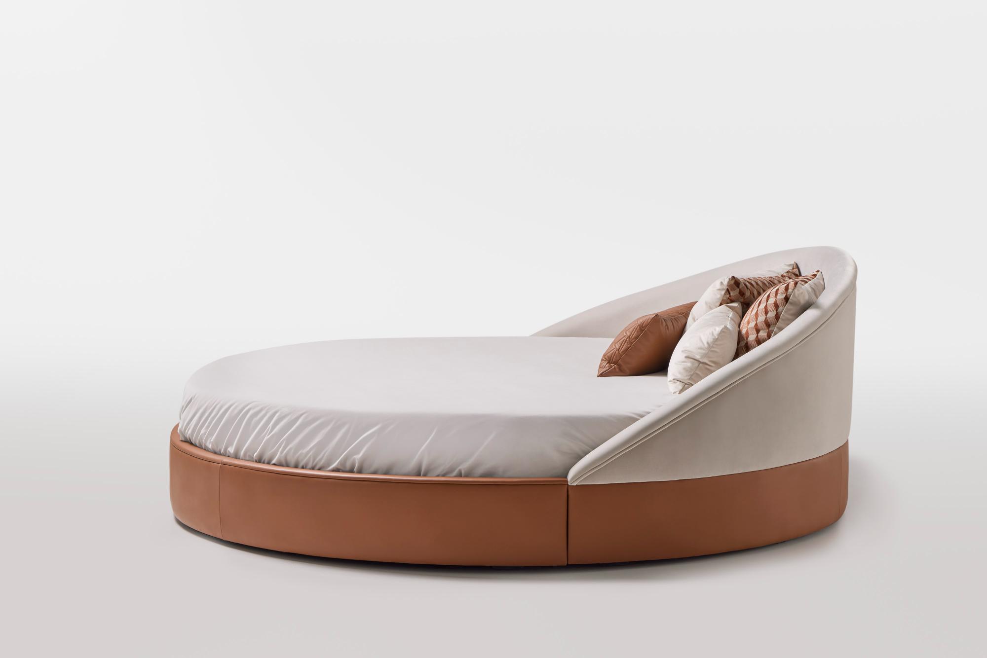 Arco Leather Bed