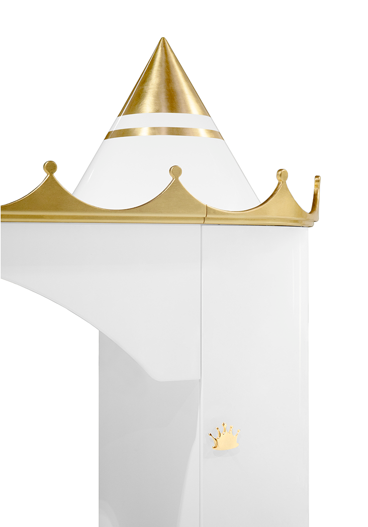 Grand Castle Bed