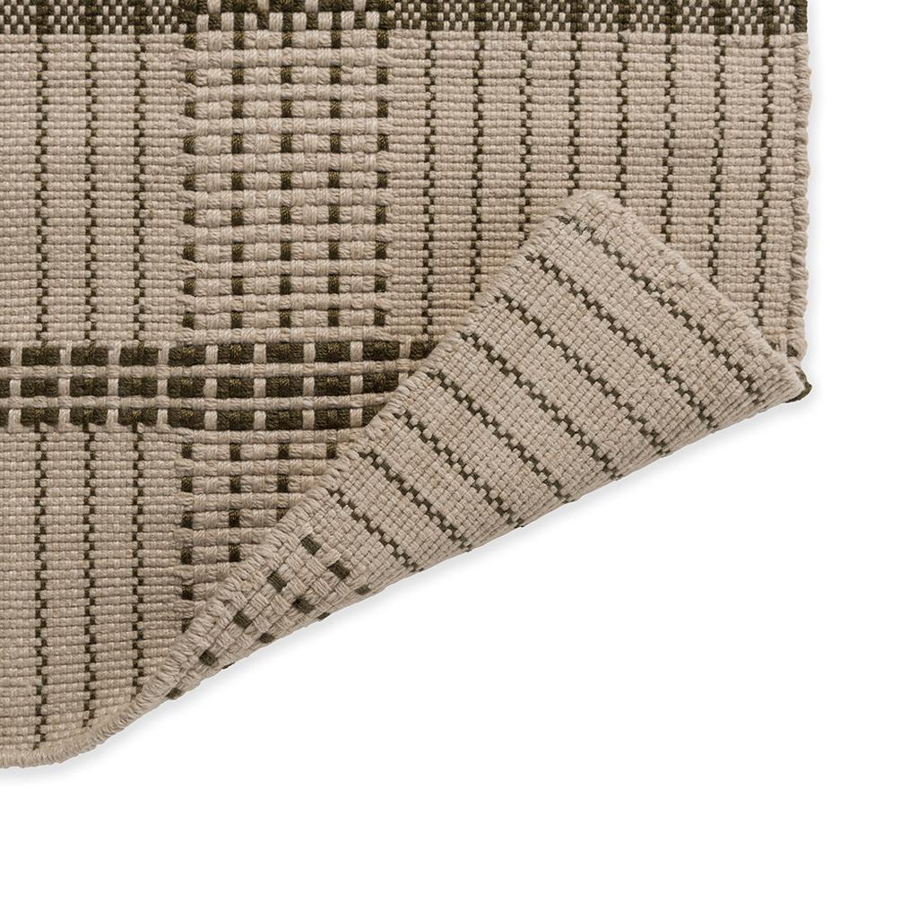 Zona Olive Stitch Outdoor Rug