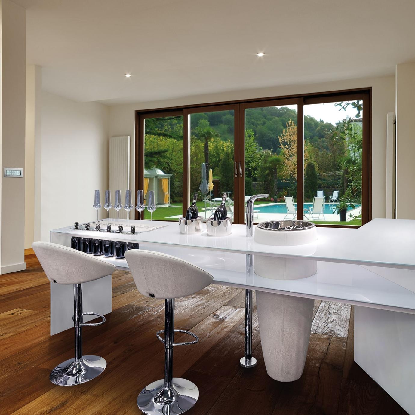 Essential White Bar Counter