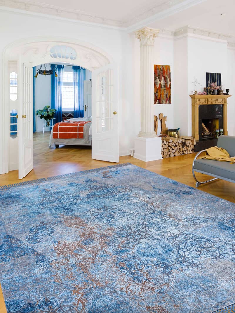 Ferahan Splash Hand-Woven Rug